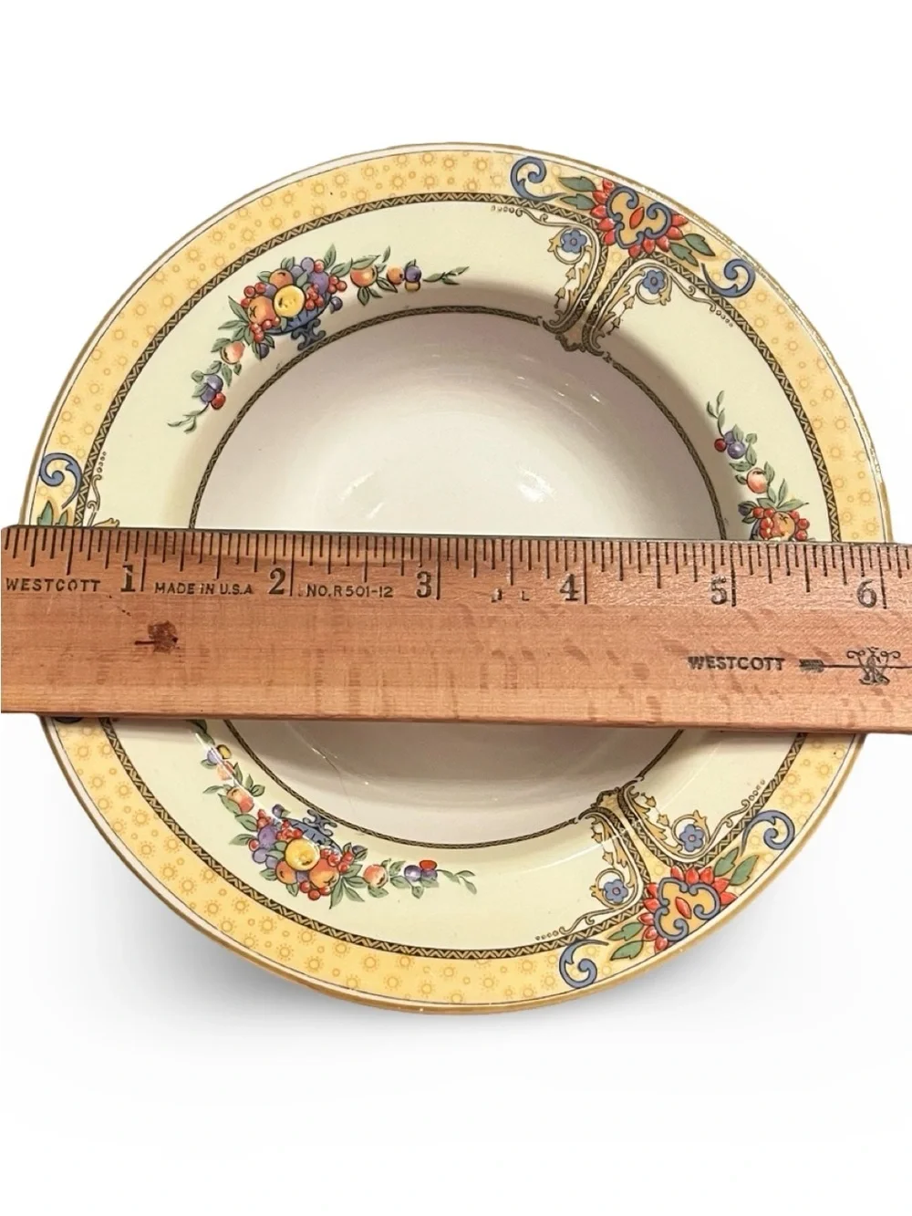 Myott Staffordshire English China Seville Pattern Fruit/Dessert Bowl 6” Diameter